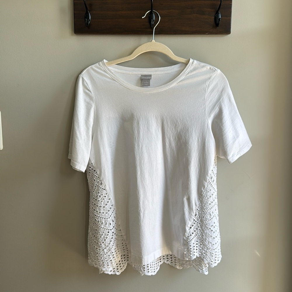 Eyelet back detail Chicos too, white, 100% cotton, Size 1 (small/medium)